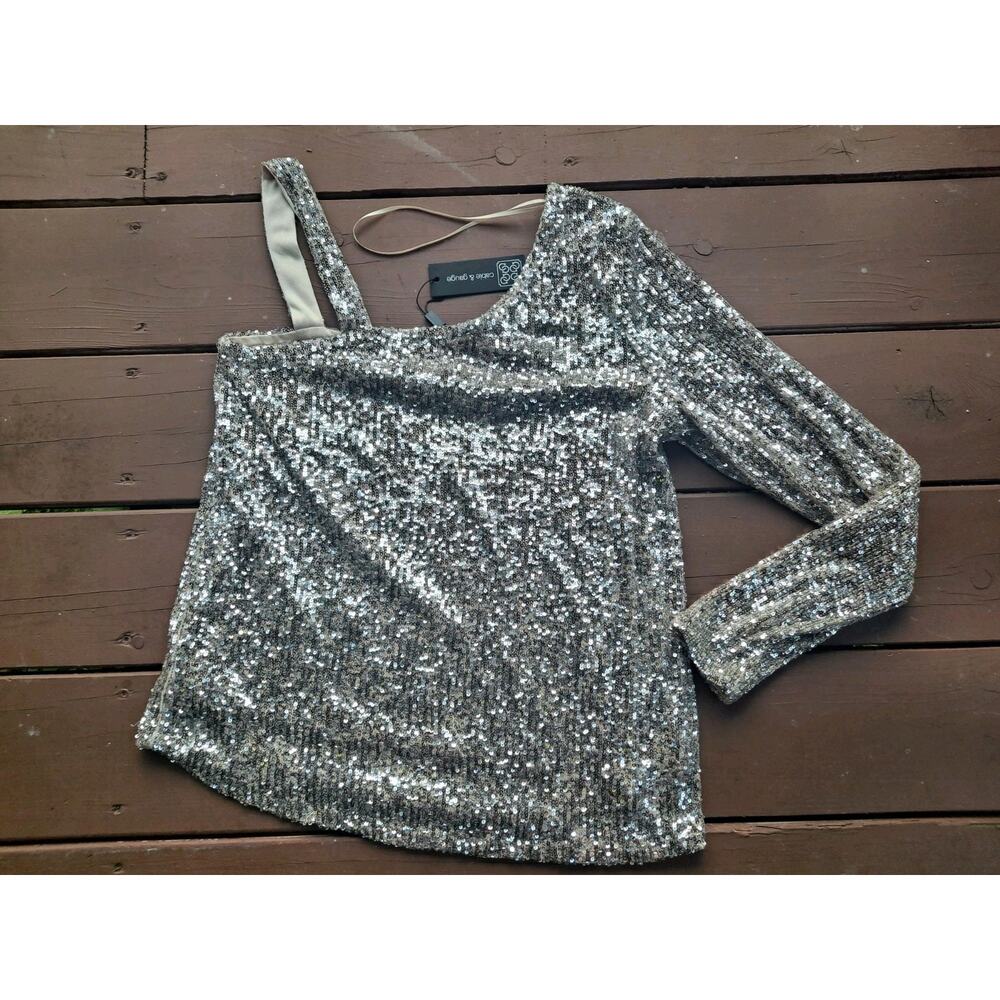 Cable & Gauge Sz Small ALL SEQUIN Amazing Off Shoulder Shirt Top Funky Fun